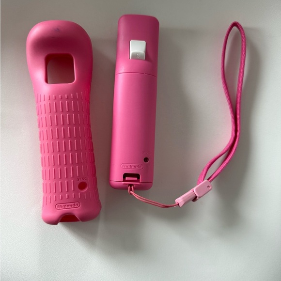 Nintendo Wii U Remote Controller Plus Super Mario PEACH - Picture 3 of 3